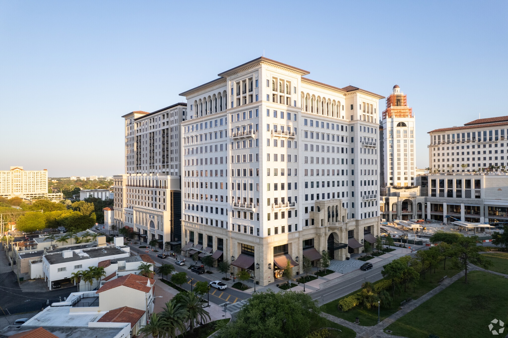 2811 Ponce de Leon Blvd, Coral Gables, FL for lease Primary Photo- Image 1 of 11