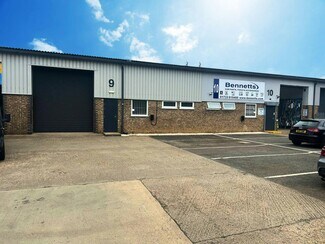 Plus de détails pour Brassey Clos, Peterborough - Industriel à louer