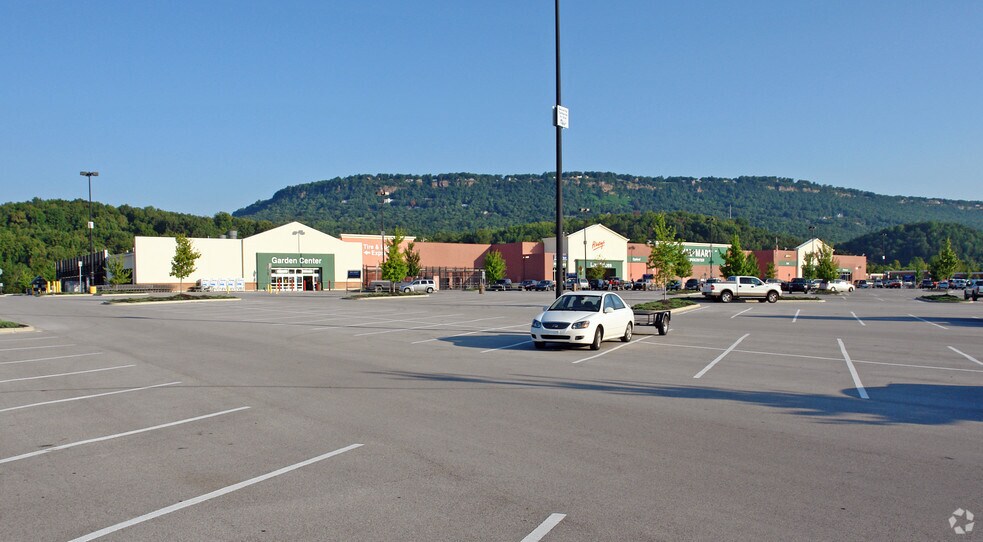 541 Signal Mountain Rd, Chattanooga, TN à louer - Photo du bâtiment - Image 3 de 5