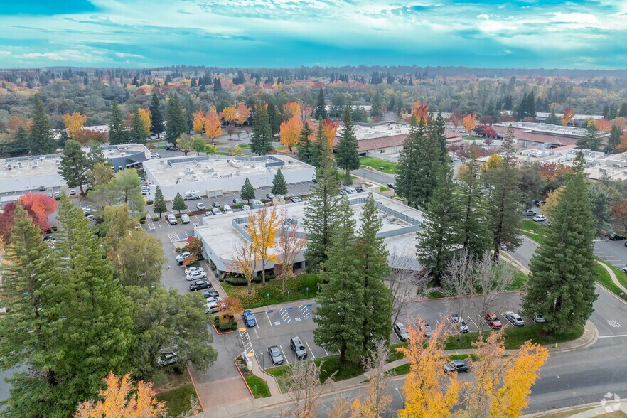 103 Woodmere Rd, Folsom, CA à louer - Aérien - Image 2 de 3