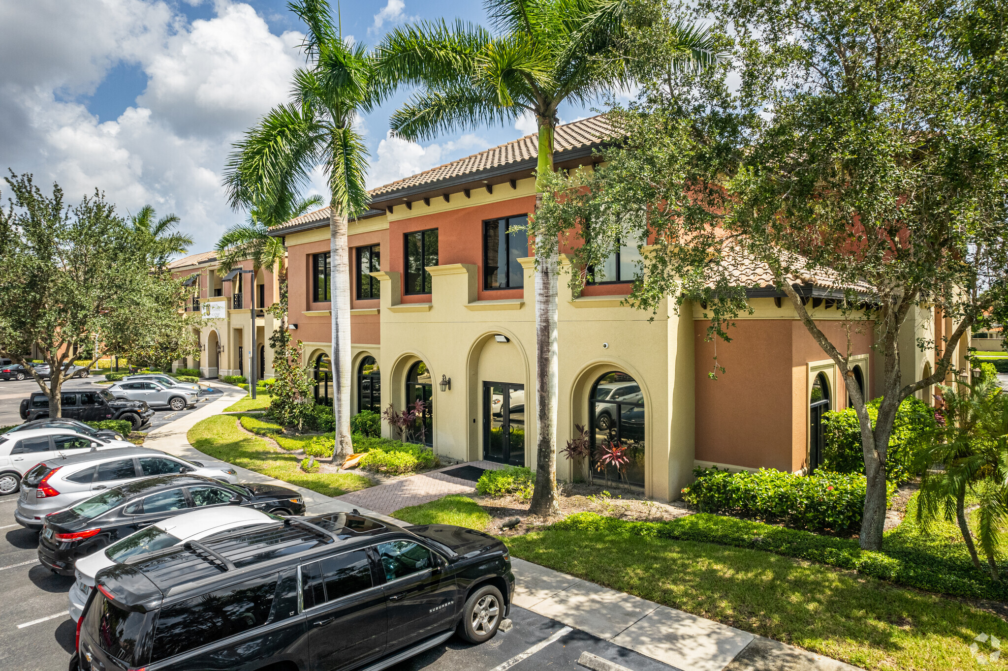 2647 Professional Cir, Naples, FL à vendre Photo principale- Image 1 de 1