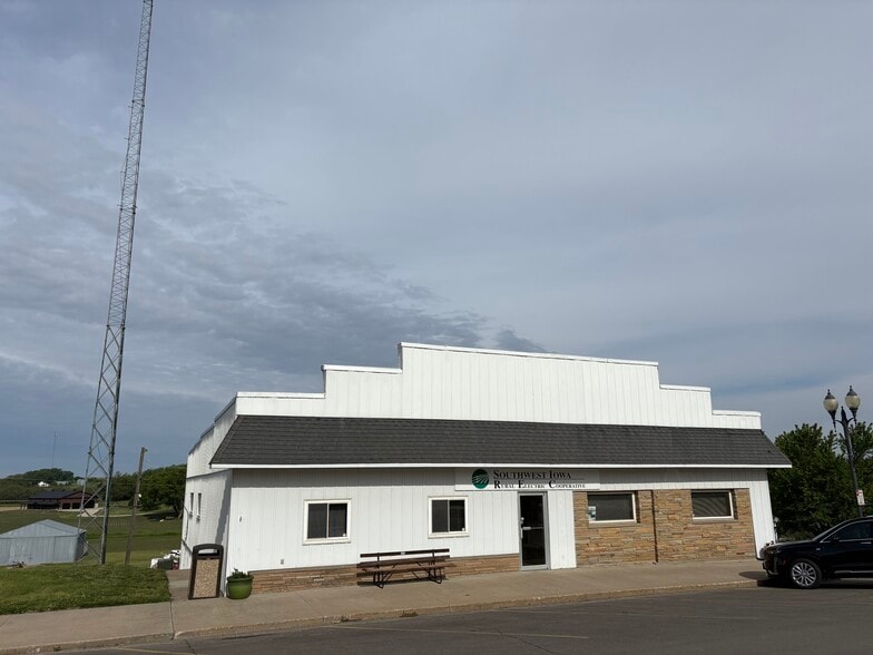 415 Broad Ave, Stanton, IA for sale - Building Photo - Image 1 of 30