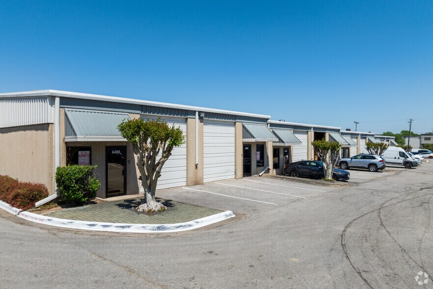 501 W Powell Ln, Austin, TX for lease - Building Photo - Image 3 of 27