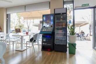 Retail in Viladecans, Barcelona for lease Interior Photo- Image 1 of 8