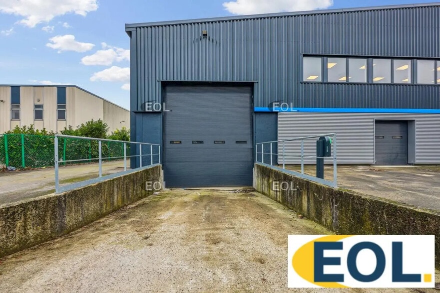 Industrial in Le Blanc-Mesnil for lease - Building Photo - Image 1 of 6