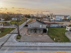 114 Grand Ave, Bacliff, TX for lease Aerial- Image 1 of 27