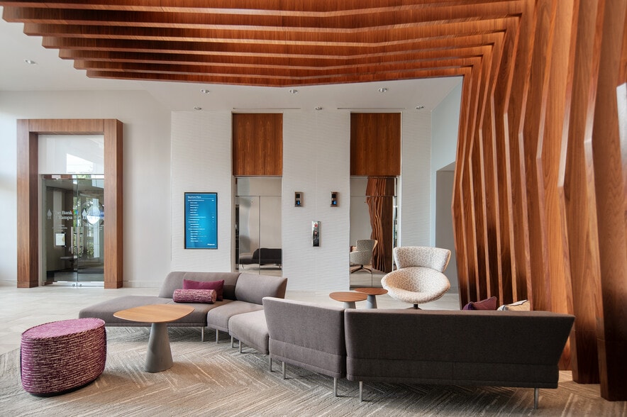 601 Bayshore Blvd, Tampa, FL for lease - Lobby - Image 3 of 12