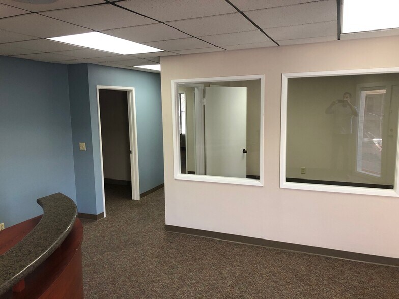 10951 Sorrento Valley Rd, San Diego, CA à louer - Photo intérieure - Image 3 de 3