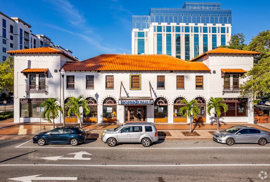 123 4th St S, Saint Petersburg, FL à louer - Photo du bâtiment - Image 1 de 5