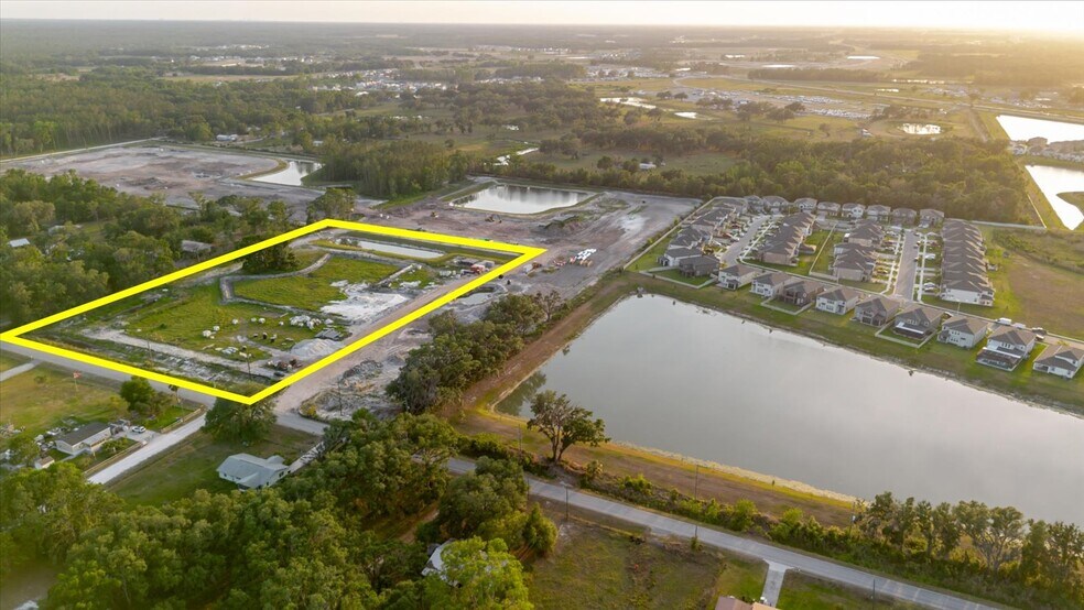 2606 Crystal Springs Rd, Zephyrhills, FL à vendre - Photo du bâtiment - Image 3 de 65