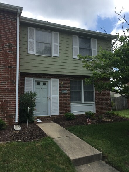 9717 Candace Ter, Glen Allen, VA for sale - Primary Photo - Image 1 of 1