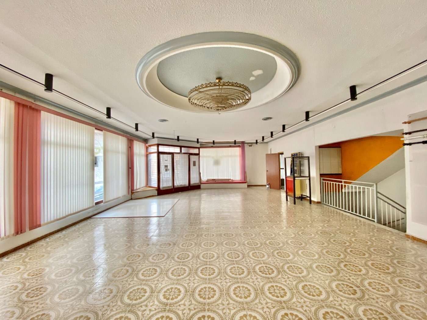 Commerce de détail dans Aspe à vendre Photo du bâtiment- Image 1 de 22