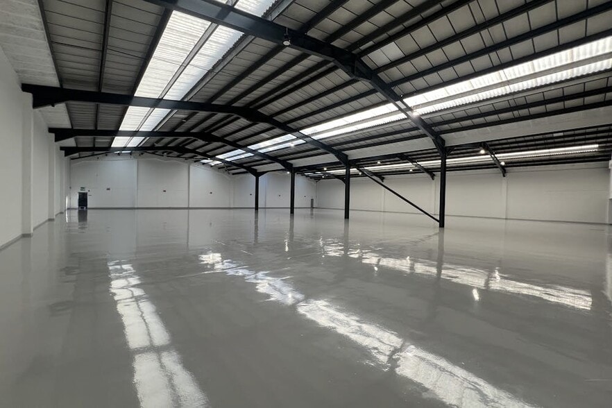 Whitby Rd, Bristol for lease - Interior Photo - Image 2 of 3