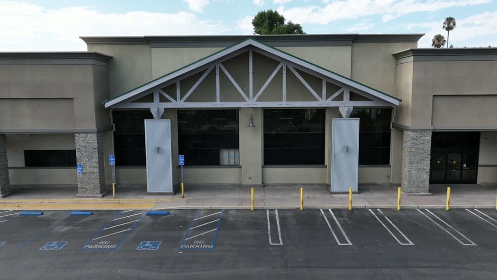 19800 Ventura Blvd, Woodland Hills, CA for lease - Commercial Listing Video - Image 2 of 2