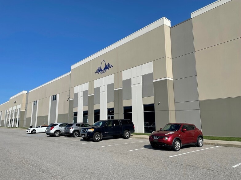 4801 Trade Access Blvd, Hazelwood, MO à louer - Photo du bâtiment - Image 1 de 3