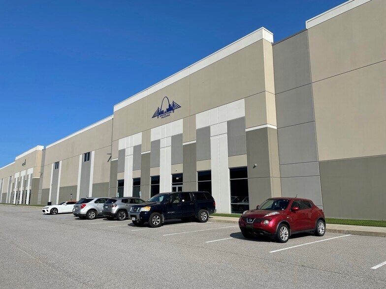 4801 Trade Access Blvd, Hazelwood, MO à louer - Photo du bâtiment - Image 1 de 3
