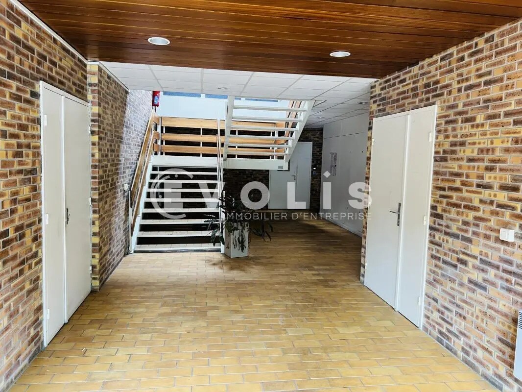 Office in Croissy-Beaubourg for lease Building Photo- Image 1 of 8