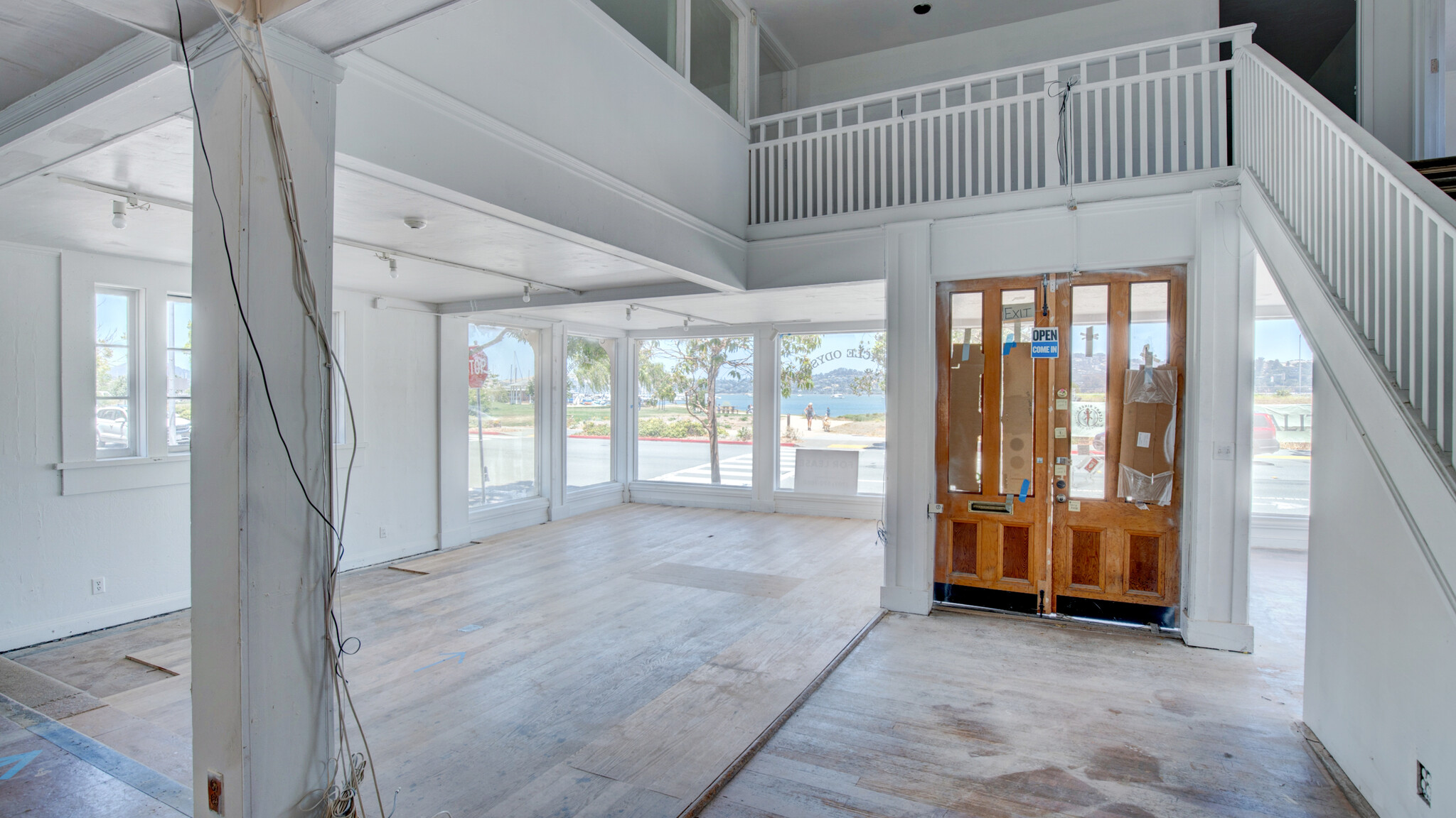 1411-1417 Bridgeway Blvd, Sausalito, CA for lease Interior Photo- Image 1 of 24