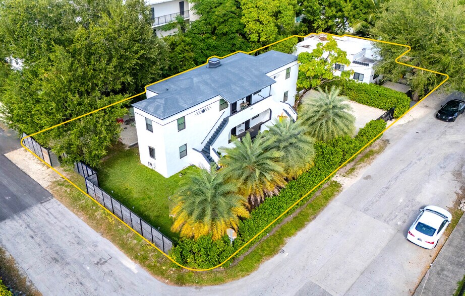8270-8280 NE 1st Pl, Miami, FL à vendre - Photo du bâtiment - Image 2 de 31