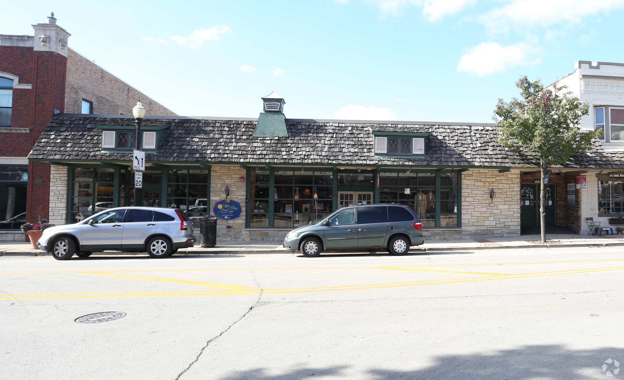 120-124 N Main St, Wheaton, IL for lease Primary Photo- Image 1 of 33