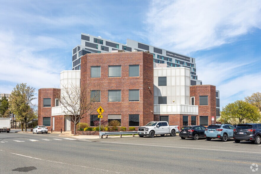 655 Summer St, Boston, MA à louer - Photo du bâtiment - Image 2 de 3