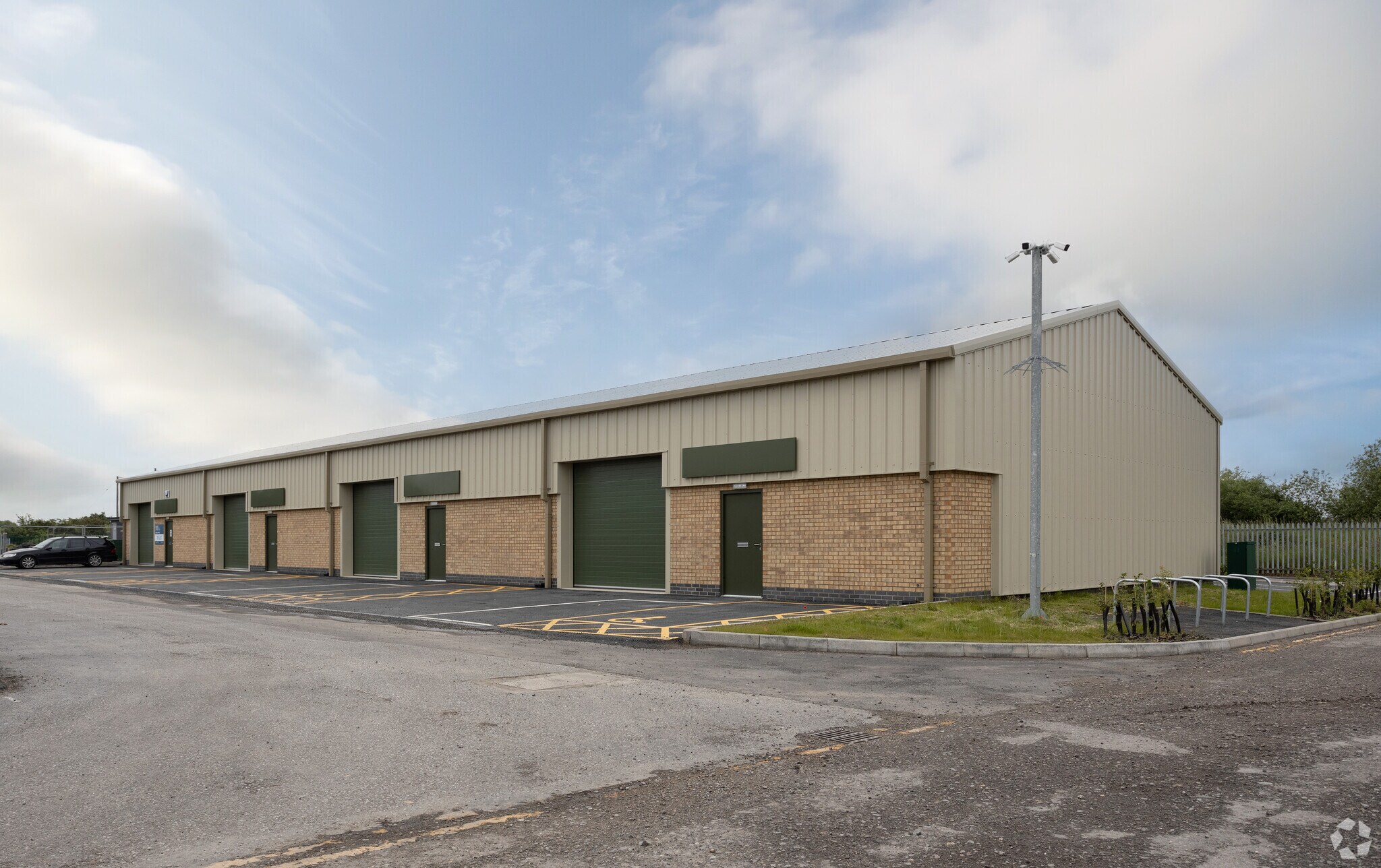 8 Skellingthorpe Rd, Saxilby for lease Primary Photo- Image 1 of 6