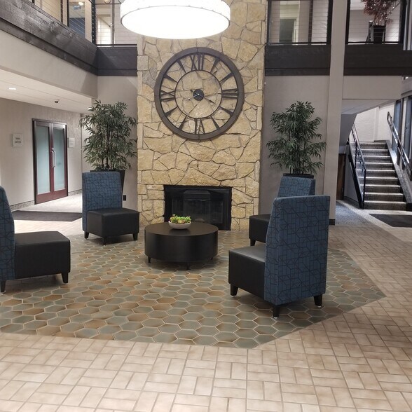3601 SW 29th St, Topeka, KS à louer - Hall d’entrée - Image 3 de 12