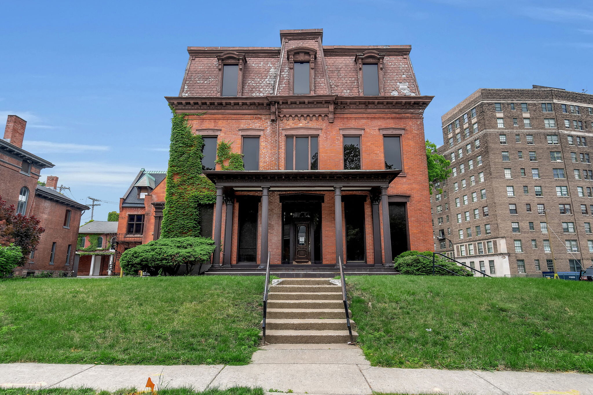 556-564 Franklin St, Buffalo, NY à vendre Photo du bâtiment- Image 1 de 10