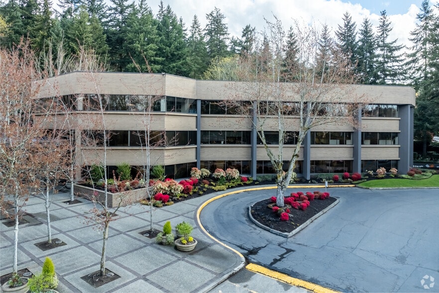 11820 Northup Way, Bellevue, WA for lease - Building Photo - Image 2 of 5