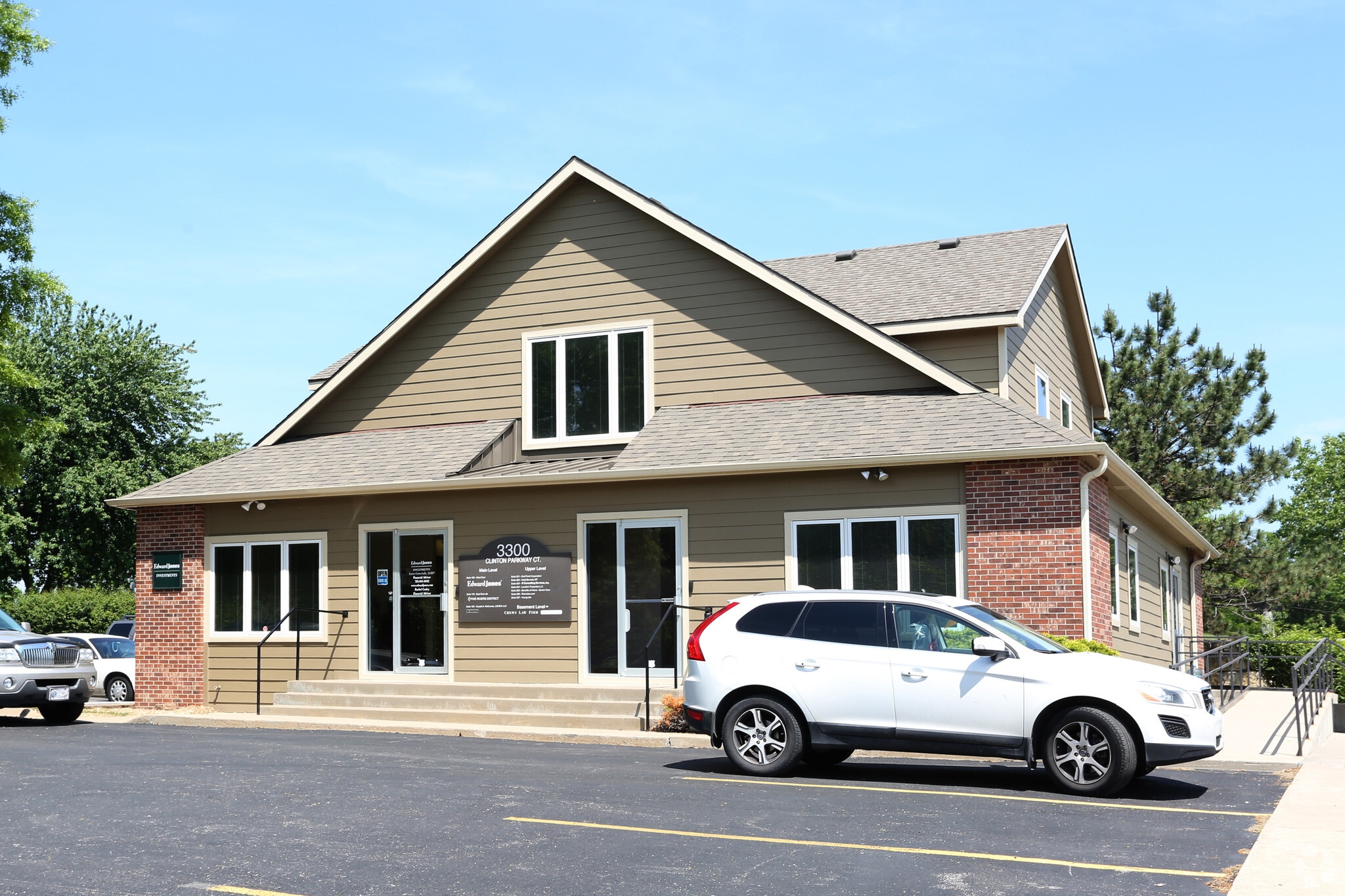 3300 Clinton Parkway Ct, Lawrence, KS for lease Primary Photo- Image 1 of 5
