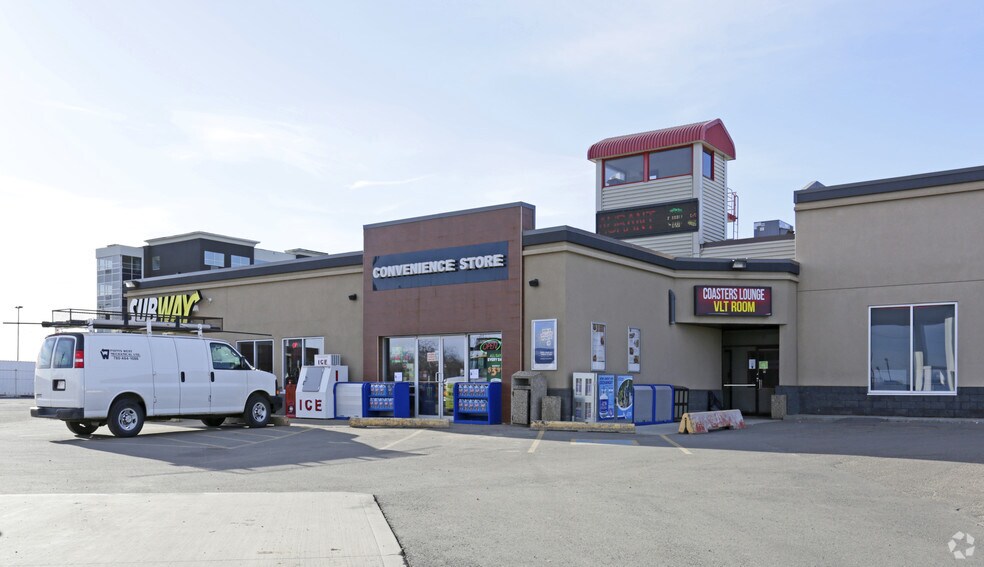 8020 Sparrow Dr, Leduc, AB à louer - Photo du bâtiment - Image 2 de 7