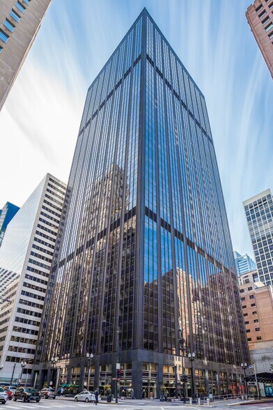 30 N LaSalle St, Chicago, IL à louer - Photo du bâtiment - Image 1 de 11