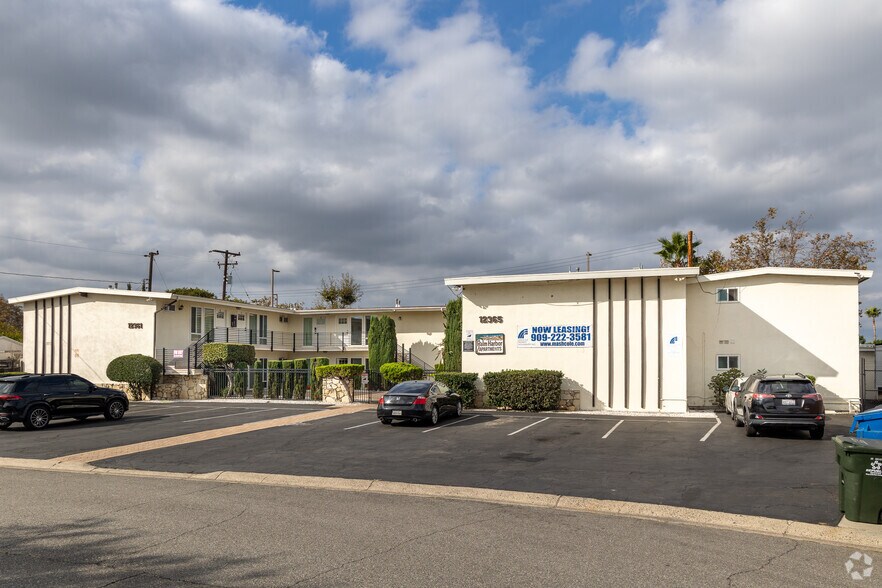 12361 El Rey Pl, Garden Grove, CA à vendre - Photo principale - Image 1 de 1