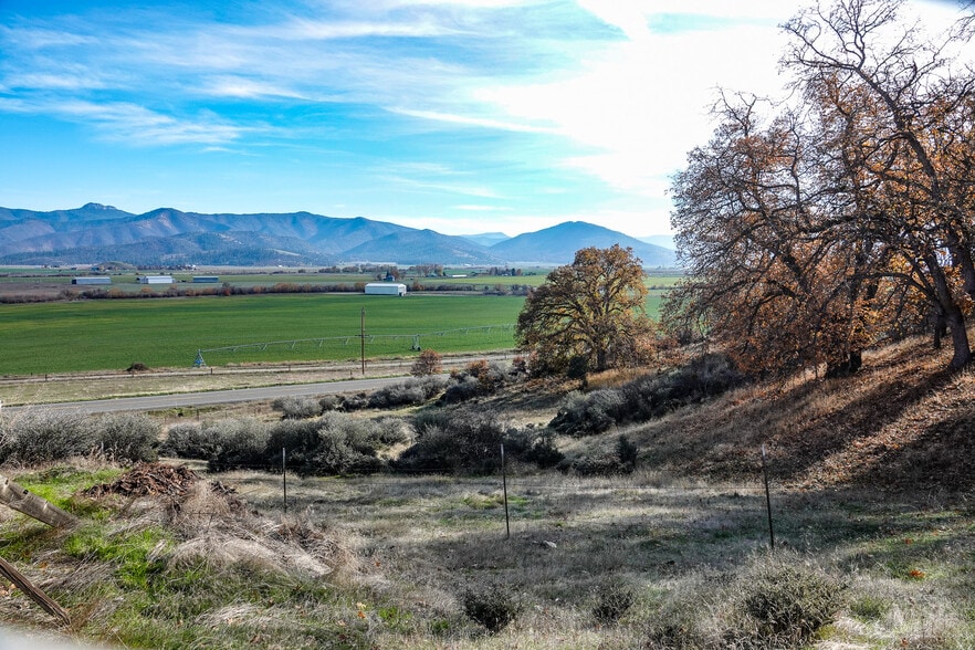 9945 CA-3, Fort Jones, CA for sale - Building Photo - Image 3 of 49