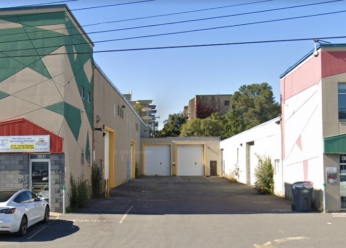6125-6185 Boul Métropolitain E, Montréal, QC à vendre - Photo du bâtiment - Image 3 de 9