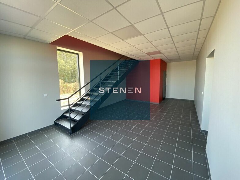 Flex in Marignane for sale - Building Photo - Image 3 of 15