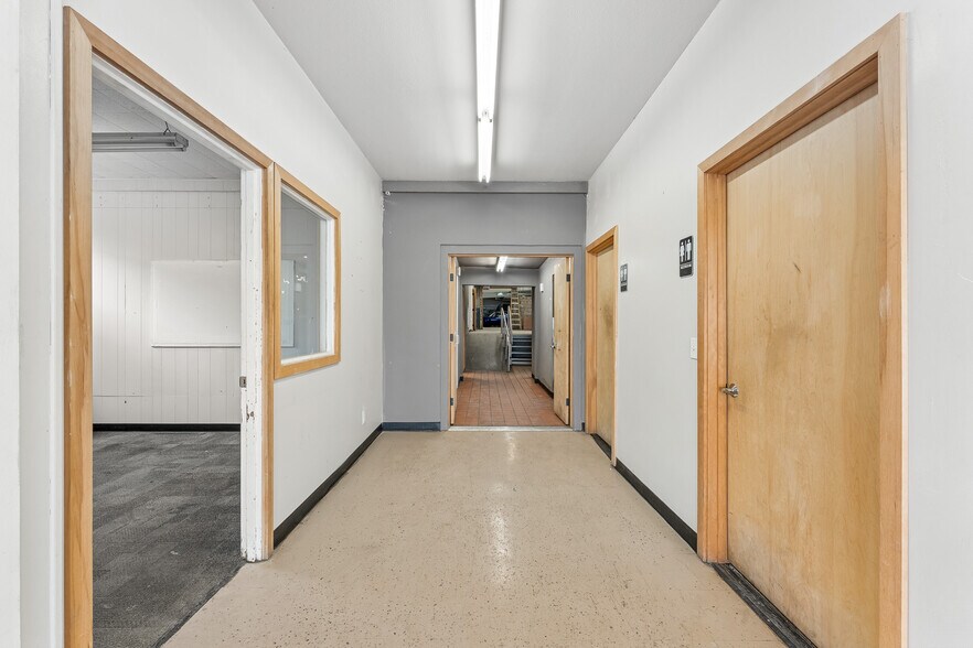 1938 Milwaukee Way, Tacoma, WA à vendre - Photo du bâtiment - Image 3 de 7