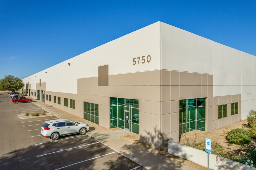 5750 W Roosevelt St, Phoenix, AZ for lease - Building Photo - Image 2 of 9