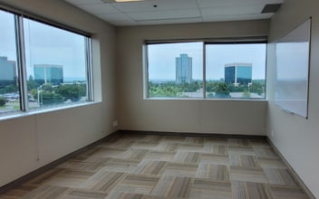 505 March Rd, Ottawa, ON à louer Photo intérieure- Image 2 de 4