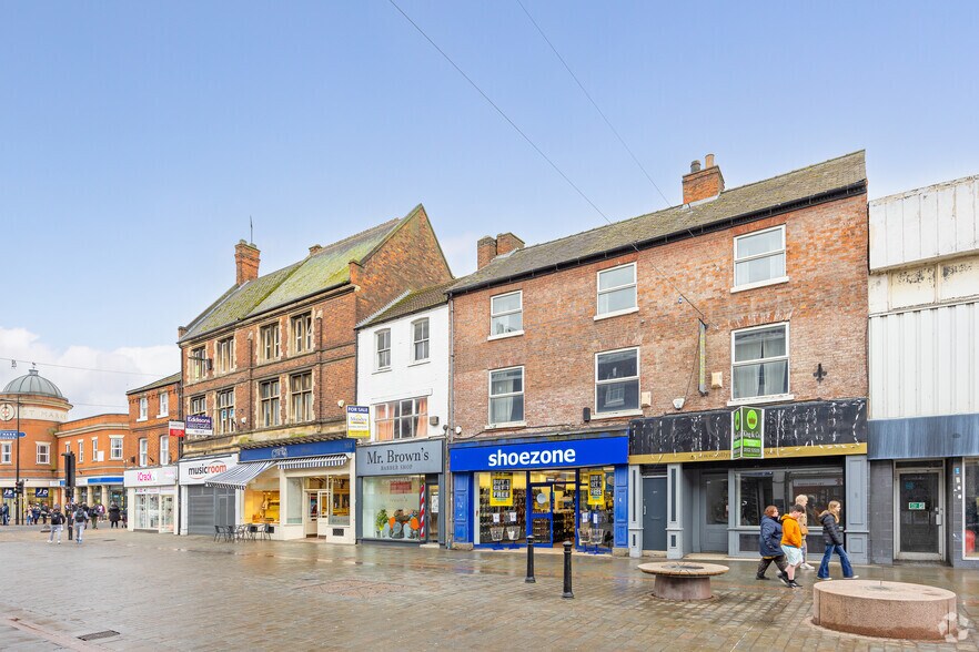 166-167 High St, Lincoln à louer - Photo du bâtiment - Image 2 de 12