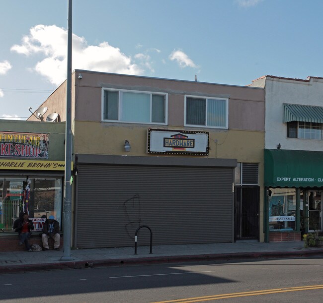 Plus de détails pour 8217-8227 S Western Ave, Los Angeles, CA - Commerce de détail à louer