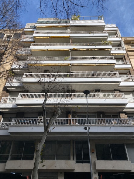 Immeuble residentiel dans Barcelone, Barcelona à vendre - Photo intérieure - Image 3 de 3