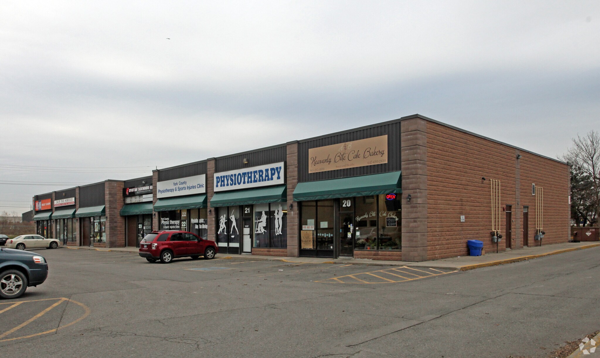 1100 Davis Dr, Newmarket, ON à vendre Photo principale- Image 1 de 1