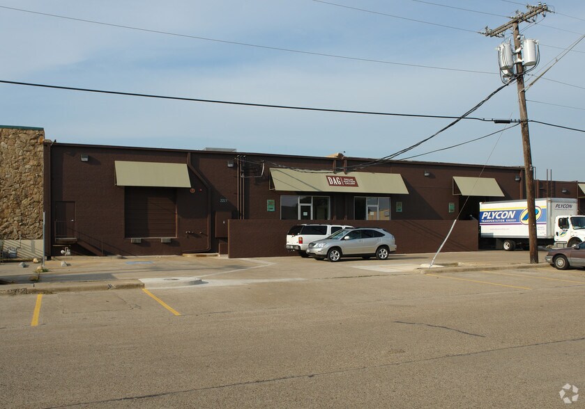 2235 Monitor St, Dallas, TX à louer - Photo principale - Image 3 de 6