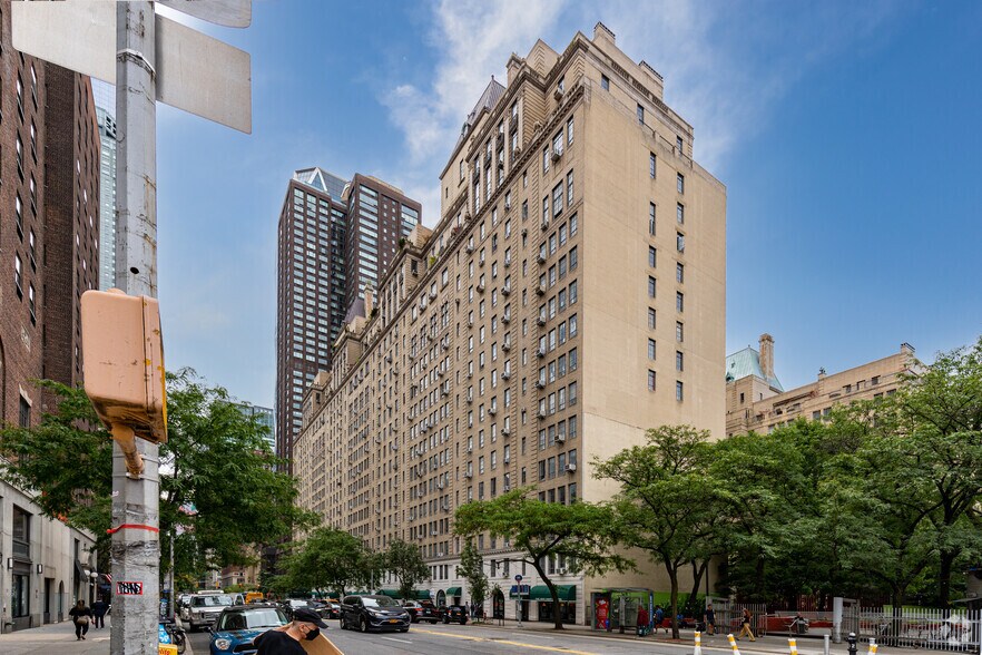 332-350 W 57th St, New York, NY à vendre - Photo du bâtiment - Image 2 de 35