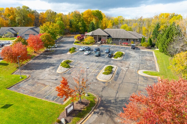 Plus de détails pour 822 Centennial Way, Lansing, MI - Bureau aux enchères