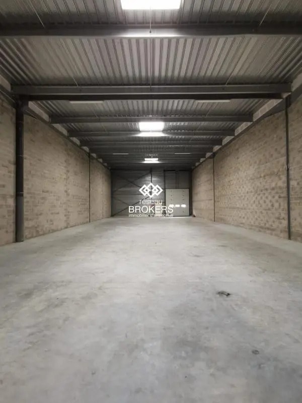 Industrial in Lisses for lease Building Photo- Image 1 of 4