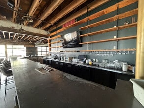 404 S Coast Hwy, Oceanside, CA for lease Interior Photo- Image 2 of 3