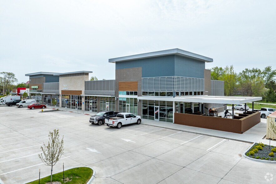 750 Hickman Rd, Waukee, IA à louer - Photo du bâtiment - Image 3 de 8