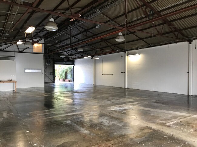 Plus de détails pour 1330 Willow St, Los Angeles, CA - Local d'activités à louer
